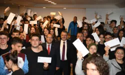 Trabzon Büyükşehir’den 10 bin öğrenciye dijital eğitim desteği