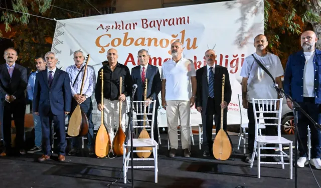 İzmir Bornova’da 'Aşıklar Bayramı' coşkusu