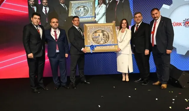 Türk Metal-Sen Bursa'da Selda Tekman’a güvenoyu