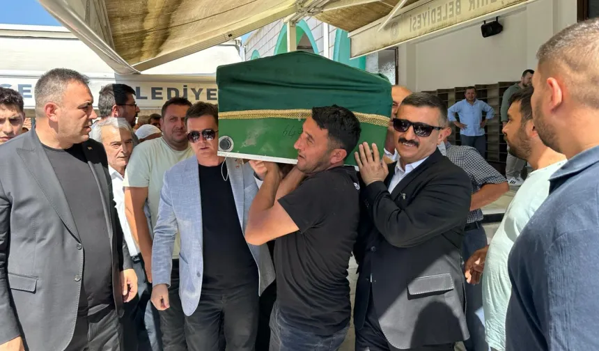 Bursa'da şehit itfaiye eri son yolculuğuna uğurlandı